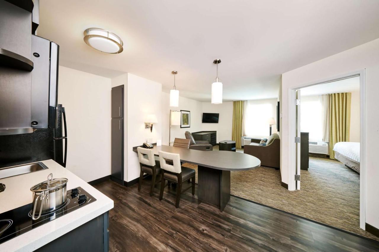Sonesta Simply Suites Detroit Southfield Exterior photo