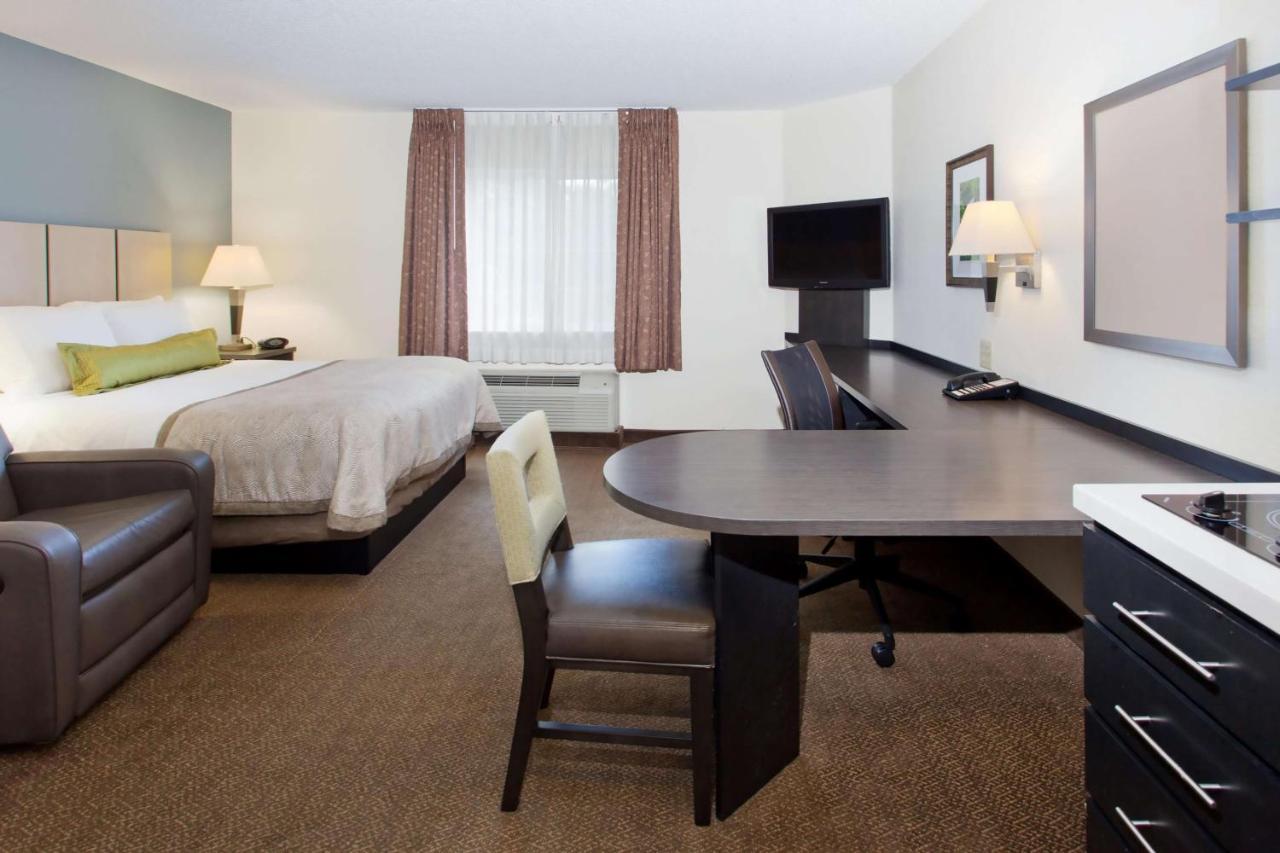 Sonesta Simply Suites Detroit Southfield Exterior photo