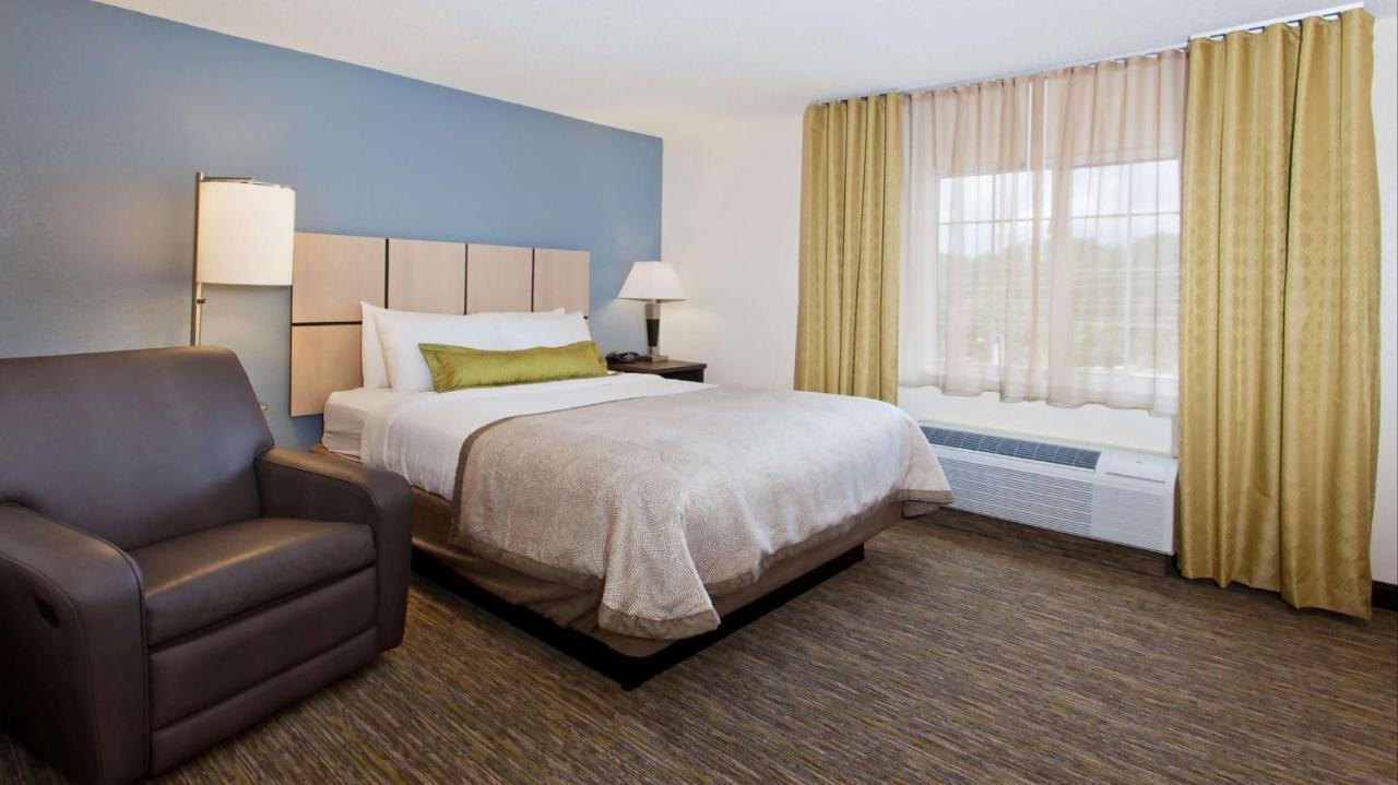 Sonesta Simply Suites Detroit Southfield Exterior photo